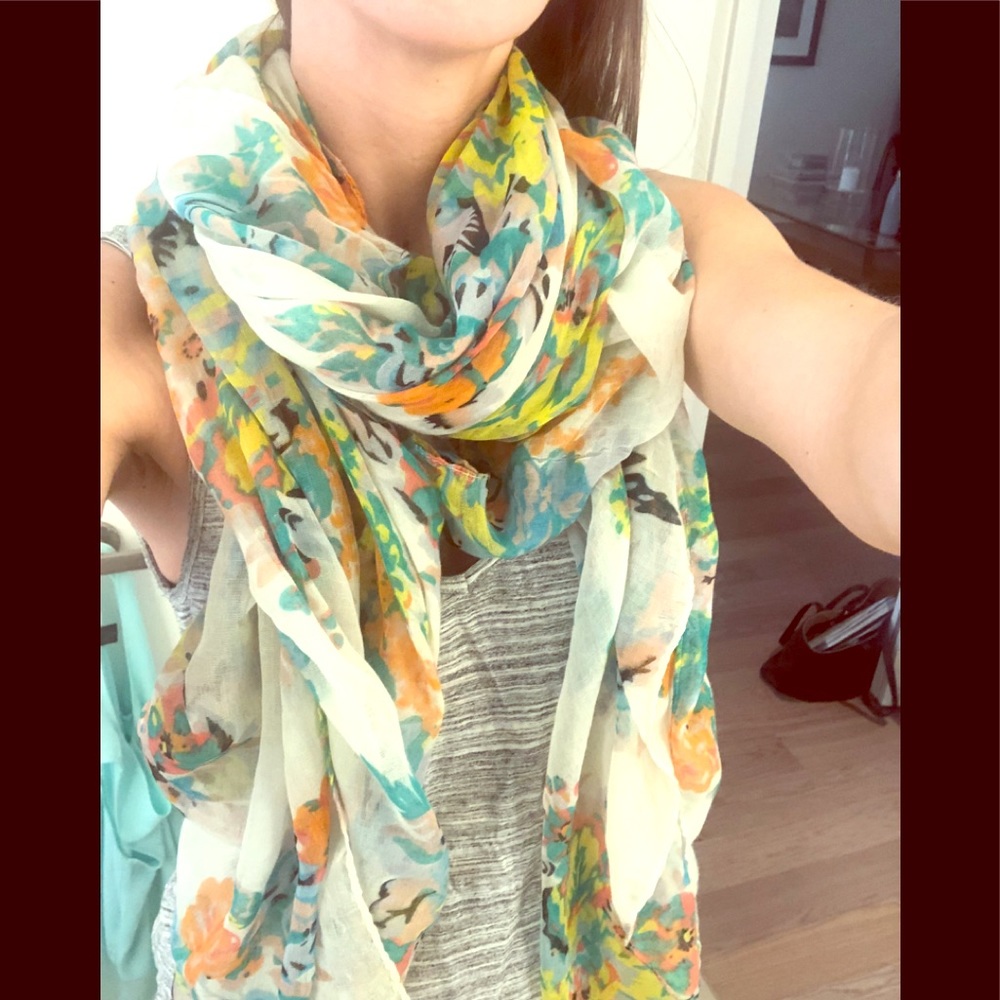 Floral spring scarf